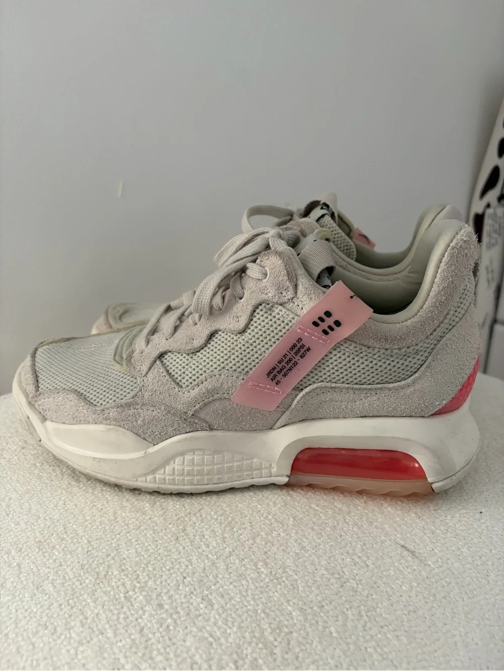 Nike Women’s Light Gray Mesh & Suede Sneakers with Pink Air Unit